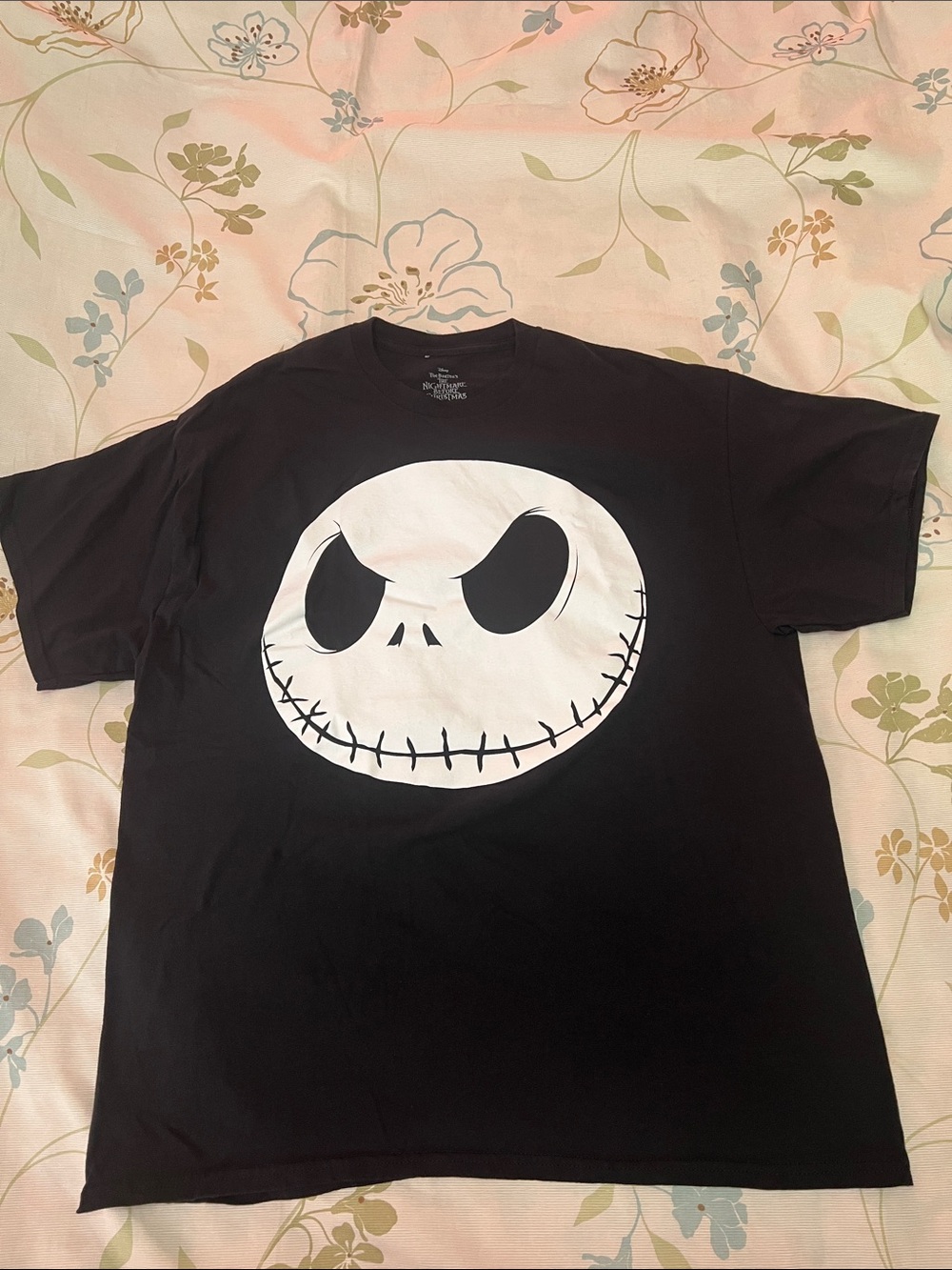 Disney Black Short-Sleeve Tee with White Skull Face Graphic. Size 3X